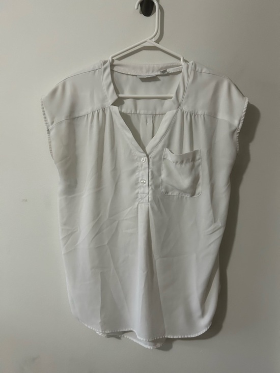 New York & Company Tops - New‎ York & Company Women’s White Blouse Top